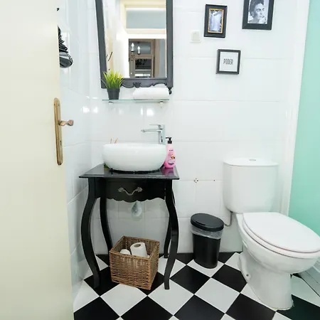 Bright And Spacious 3 Bedroom With High Ceilings Location Lejlighed Lisboa