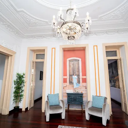 Bright And Spacious 3 Bedroom With High Ceilings Location * Lisboa